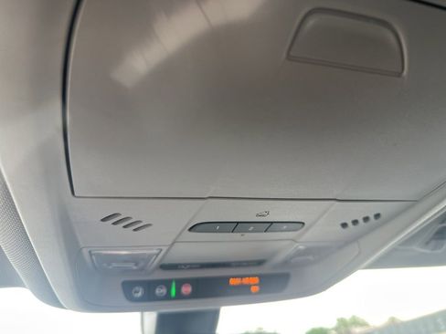 Used 2019 Chevrolet Equinox Premier AWD/4WD image 21