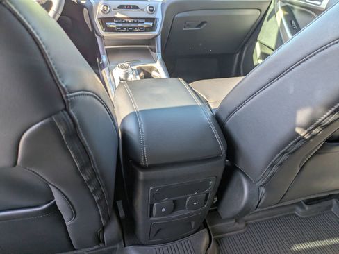 Certified 2023 Ford Explorer XLT w/ Equipment Group 202A AWD/4WD image 31