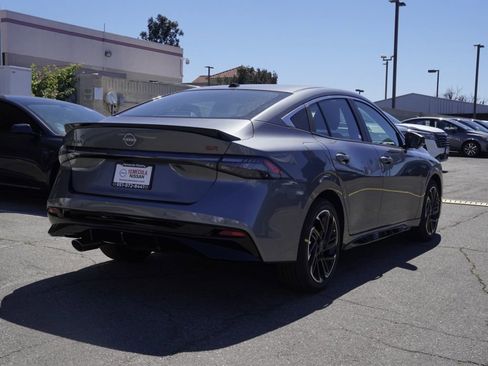 New 2026 Nissan Sentra SR FWD image 4