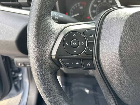 Used 2022 Toyota Corolla LE image 21