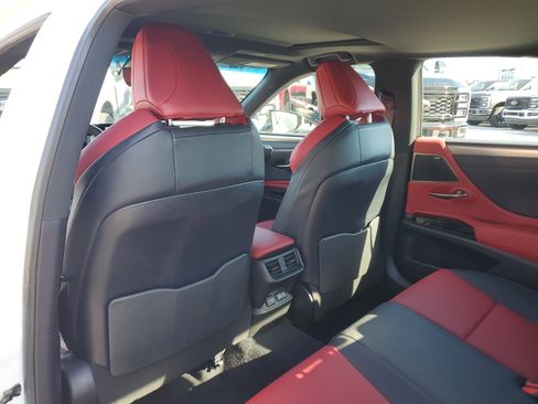 Used 2024 Lexus ES 350 F Sport w/ Accessory Package (Z2) image 13