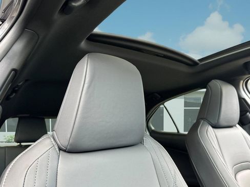 New 2026 Lexus UX 300h FWD image 24