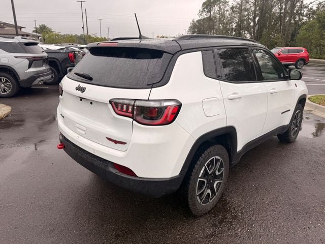 Used 2025 Jeep Compass Trailhawk AWD/4WD image 19