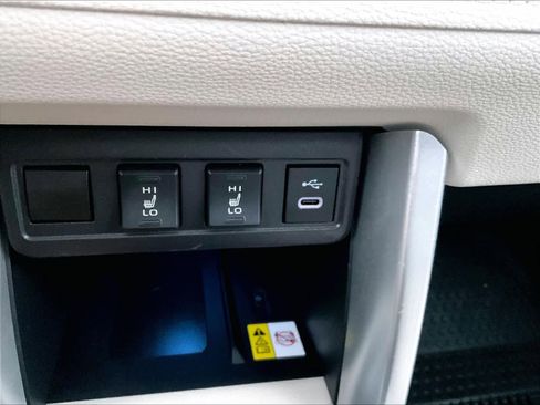 Certified 2023 Toyota Corolla Cross XLE image 27