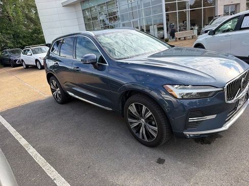 Used 2023 Volvo XC60 B5 Plus w/ Protection Package Premier AWD/4WD image 3