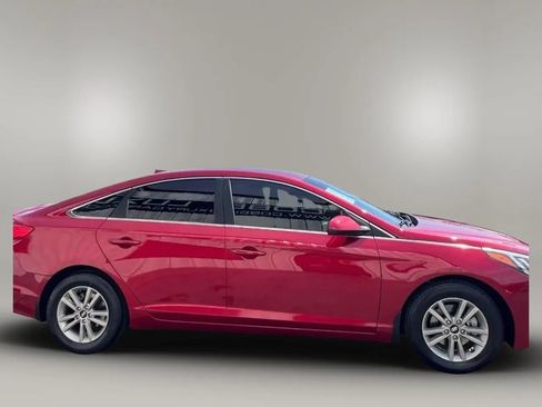 Used 2015 Hyundai Sonata SE FWD image 3