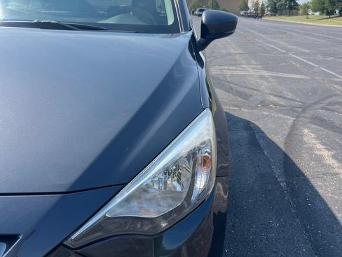Used 2020 Toyota Yaris LE FWD image 13