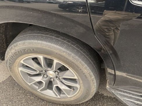 Used 2022 Chevrolet Tahoe LT w/ LT Signature Plus Package image 5