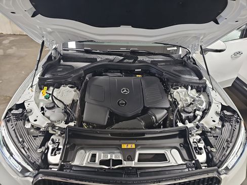 New 2026 Mercedes-Benz GLC 350e GLC 350e image 31