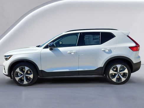 New 2026 Volvo XC40 B5 Plus w/ Protection Package Premier AWD/4WD image 6