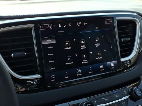 Used 2023 Chrysler Pacifica Touring-L image 22