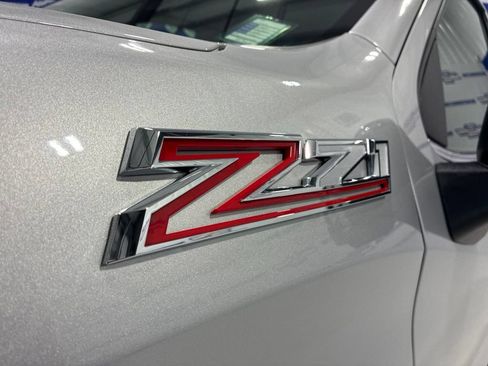 Used 2021 Chevrolet Silverado 1500 LTZ AWD/4WD image 12