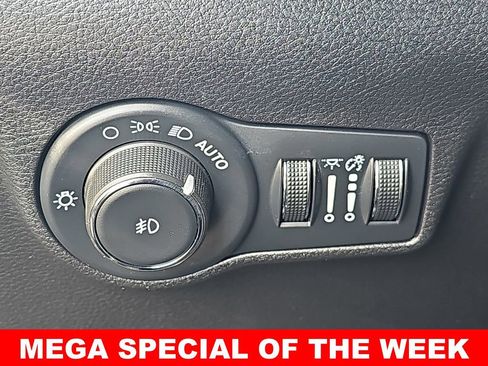 Used 2024 Jeep Compass Limited image 25