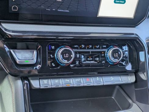 New 2026 GMC Sierra 3500 AT4 w/ AT4 Premium Plus Package AWD/4WD image 23