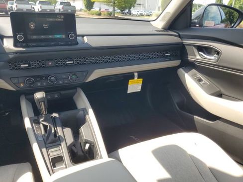 New 2025 Honda Accord SE image 11
