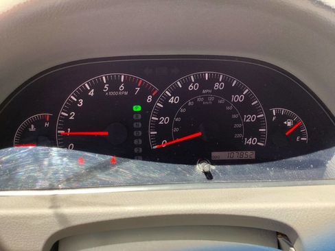 Used 2005 Toyota Camry XLE FWD image 39