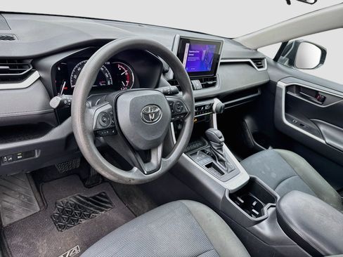 Used 2023 Toyota RAV4 LE FWD image 7