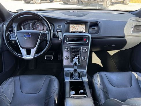 Used 2016 Volvo S60 T6 Platinum image 3