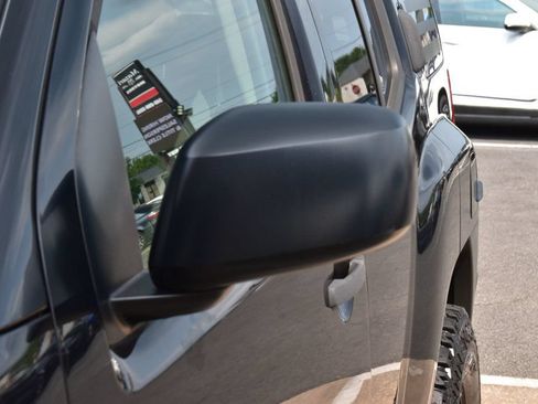 Used 2010 Nissan Xterra X AWD/4WD image 27