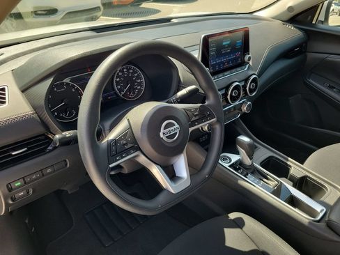 Used 2023 Nissan Sentra SV FWD image 17