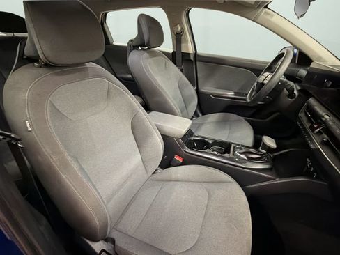 Used 2025 Kia K4 FWD image 9