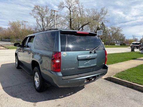 Used 2009 Chevrolet Suburban LT w/ Convenience Package 1 image 7