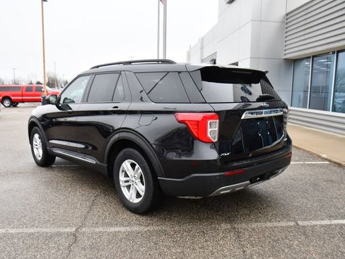 Used 2023 Ford Explorer XLT w/ Equipment Group 202A image 4