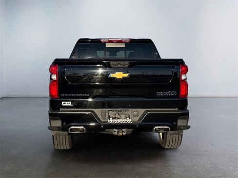 Certified 2024 Chevrolet Silverado 1500 High Country w/ High Country Premium Package image 4
