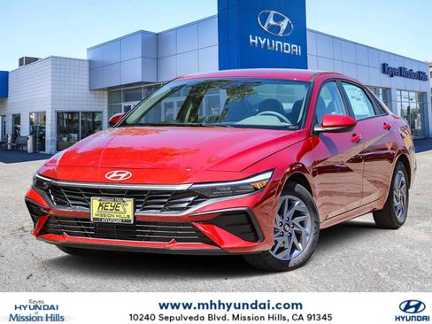 New 2025 Hyundai Elantra Blue image 1