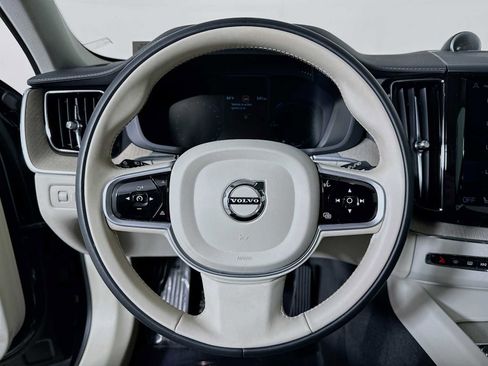 Used 2020 Volvo XC60 T8 Inscription w/ Protection Package Premier image 11