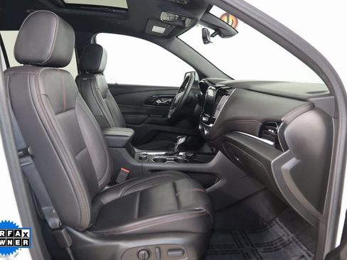 Used 2023 Chevrolet Traverse RS image 13