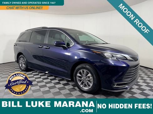 Used 2025 Toyota Sienna XLE w/ XLE Plus Package FWD image 1