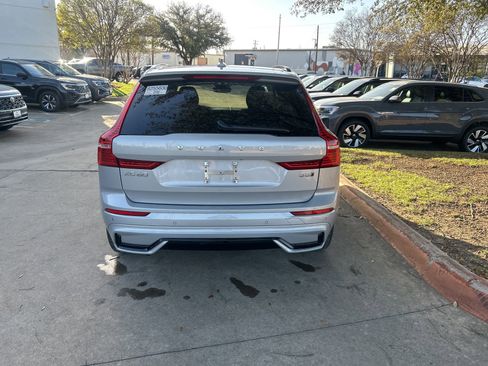 Used 2025 Volvo XC60 B5 Plus image 5