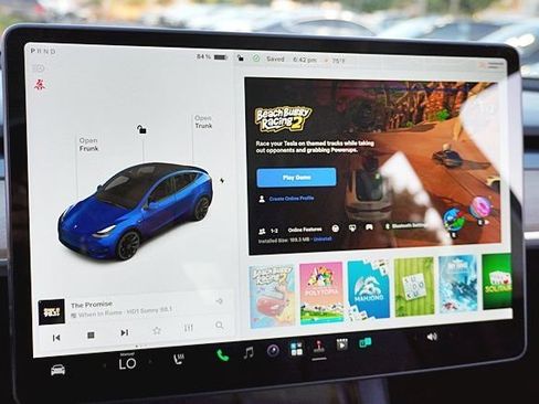 Used 2021 Tesla Model Y Long Range AWD/4WD image 40