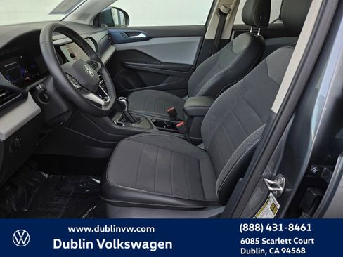 Used 2022 Volkswagen Taos SE image 16