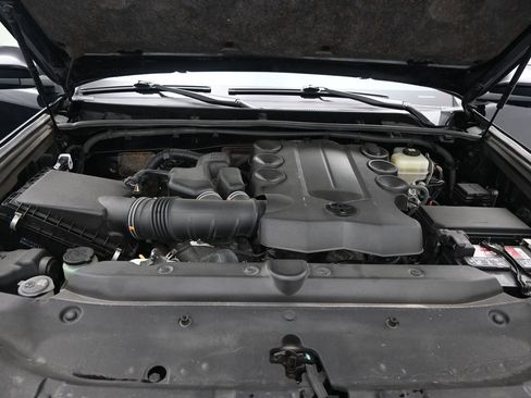 Used 2022 Toyota 4Runner Limited image 12