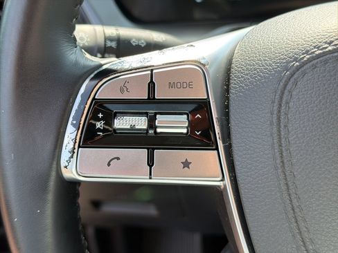 Used 2025 Kia Telluride LX FWD image 25