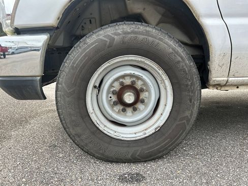 Used 2019 Ford E-350 and Econoline 350 Super Duty w/ Power Windows & Locks Group image 7