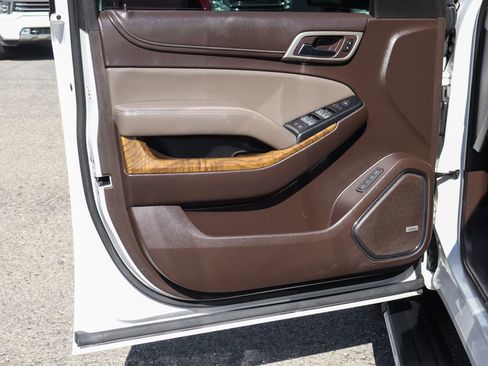 Used 2019 GMC Yukon XL Denali w/ Open Road Package AWD/4WD image 17