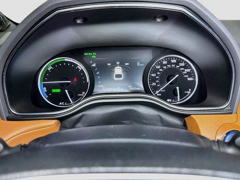 Used 2019 Toyota Avalon Limited w/ Advanced Safety Package FWD image 11