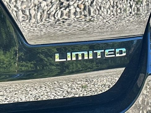 Used 2023 Jeep Grand Cherokee L Limited w/ Luxury Tech Group II AWD/4WD image 13