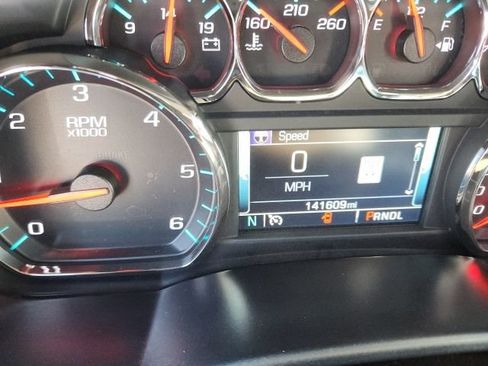 Used 2018 Chevrolet Silverado 1500 LTZ w/ Sport Package AWD/4WD image 17