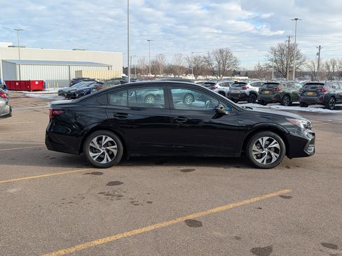 Used 2023 Subaru Legacy Premium image 8