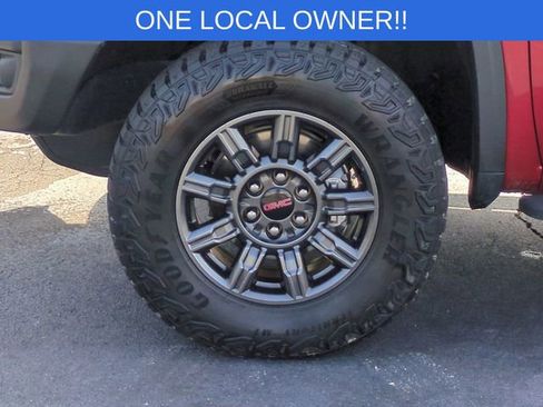 Used 2024 GMC Sierra 1500 AT4X image 10