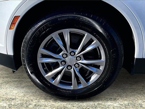 Certified 2022 Cadillac XT5 Premium Luxury image 34