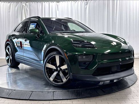 Used 2026 Porsche Macan 4 Electric AWD/4WD image 11
