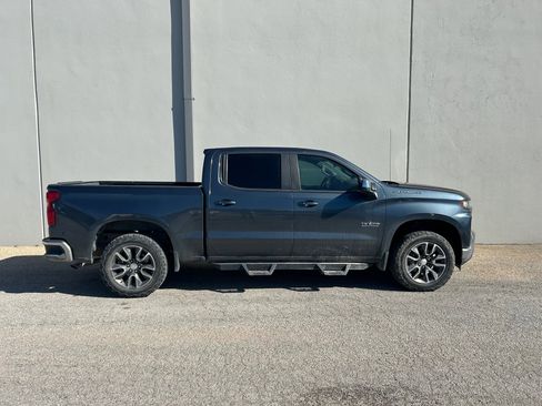 Used 2019 Chevrolet Silverado 1500 LT w/ Texas Edition image 13