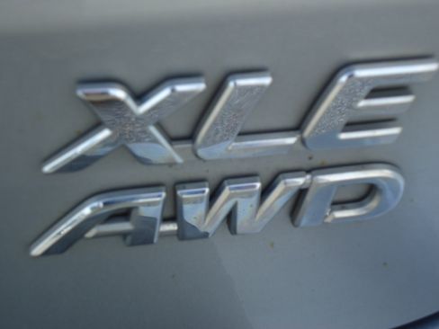 Used 2015 Toyota Sienna XLE Premium AWD/4WD image 10
