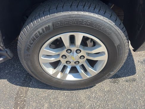 Used 2015 Chevrolet Tahoe LT image 9