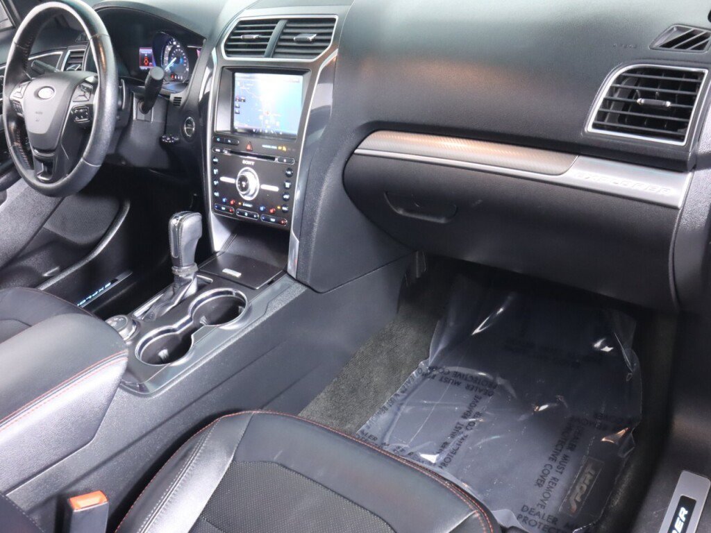 Used 2016 Ford Explorer Sport w/ Equipment Group 401A AWD/4WD image 46